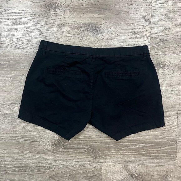 Old Navy 3.5 Inch Relaxed Mid-Rise Everyday Khaki Shorts - Picture 4 of 5